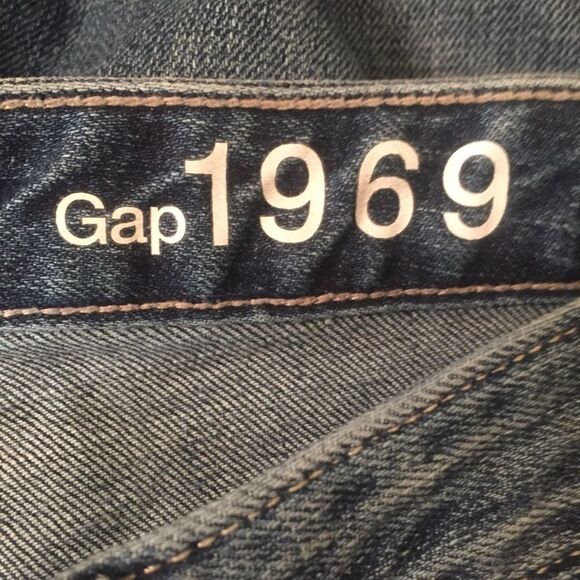 GAP Cropped Straight Fit Jeans - Picture 5 of 6